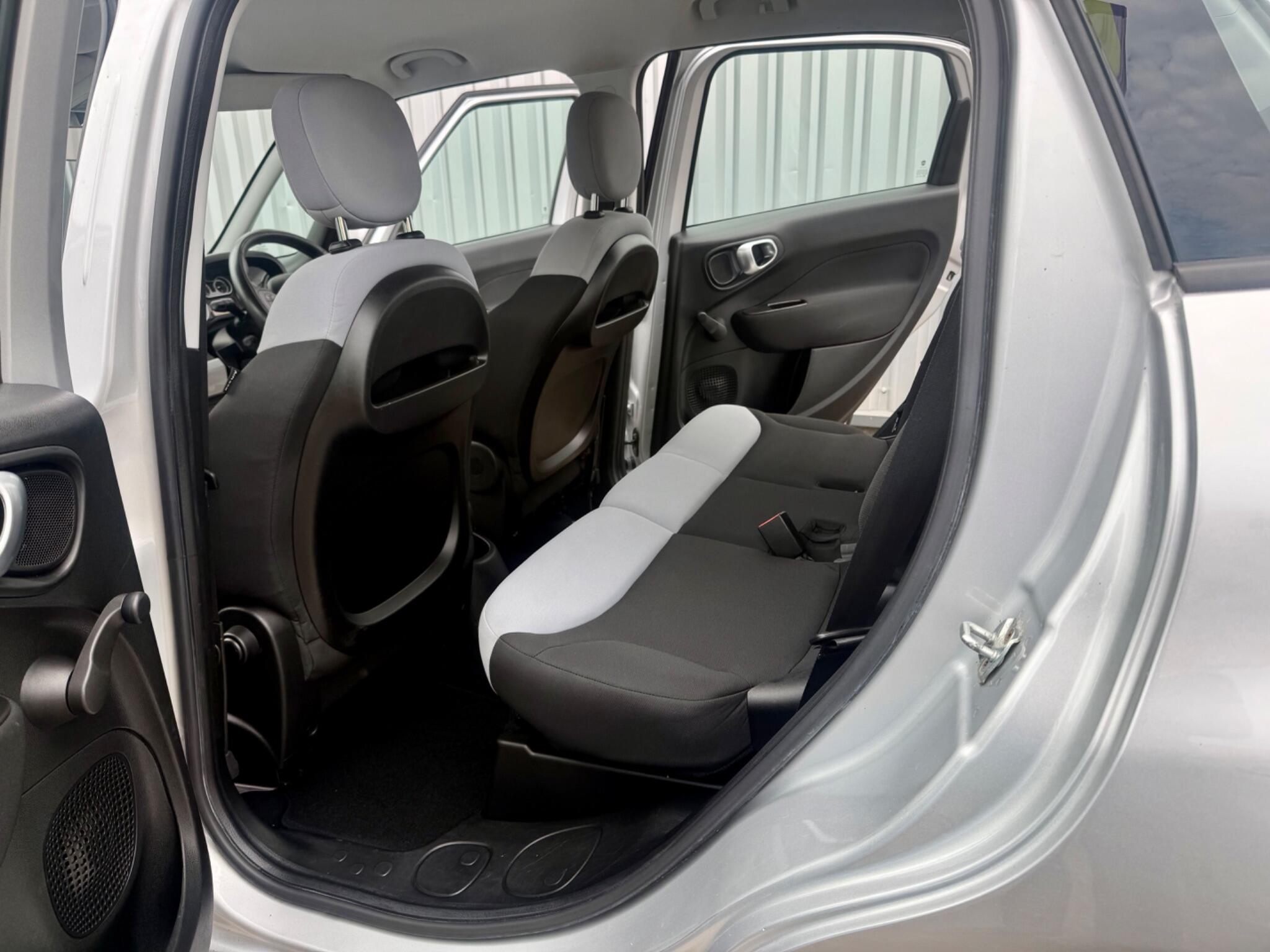 Fiat 500l view 11