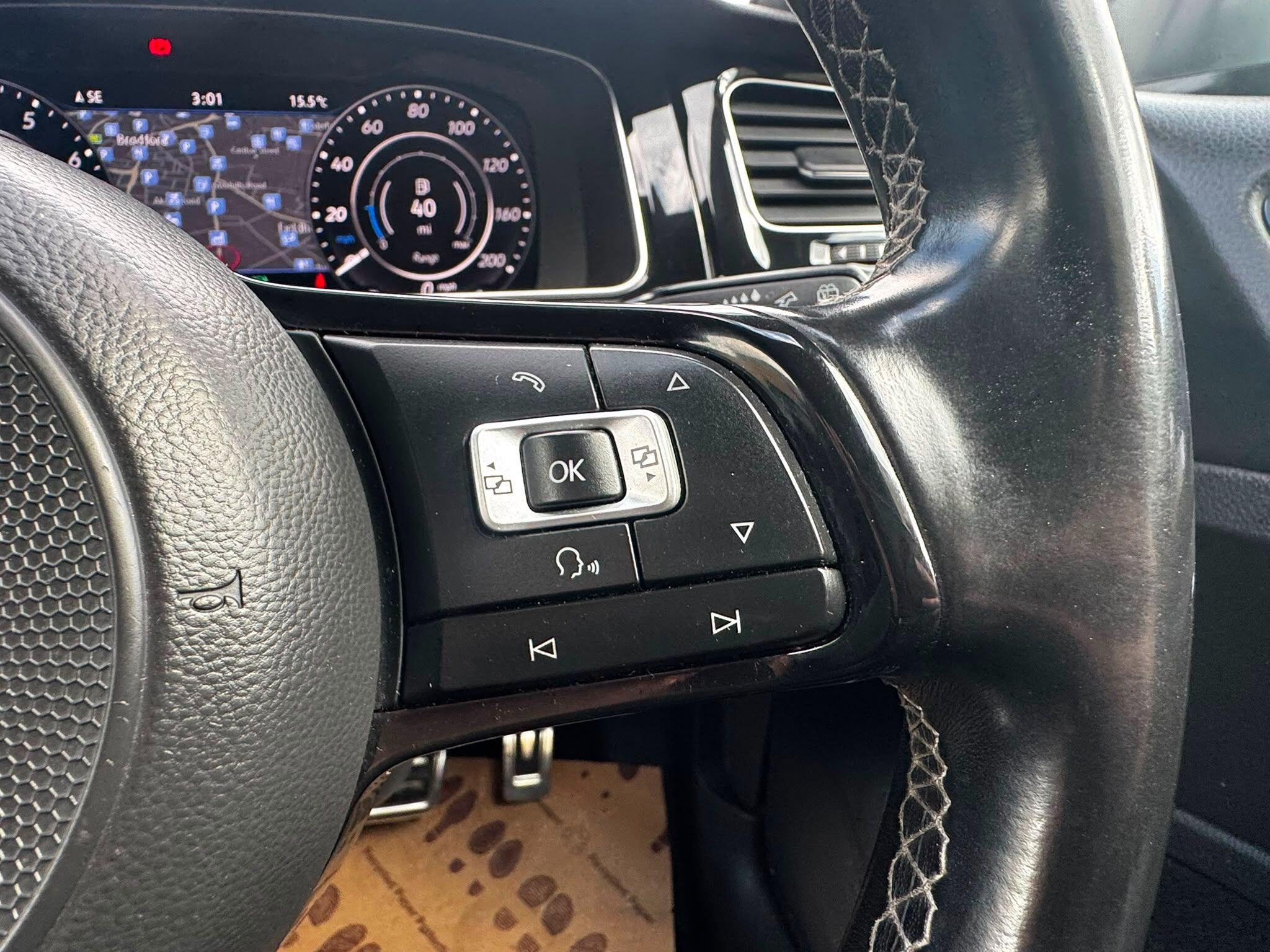 Volkswagen Golf view 21