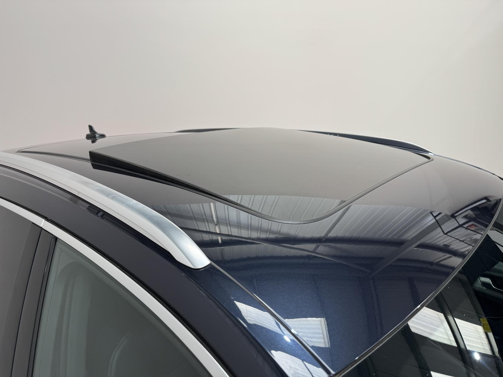 Audi Q5 view 2