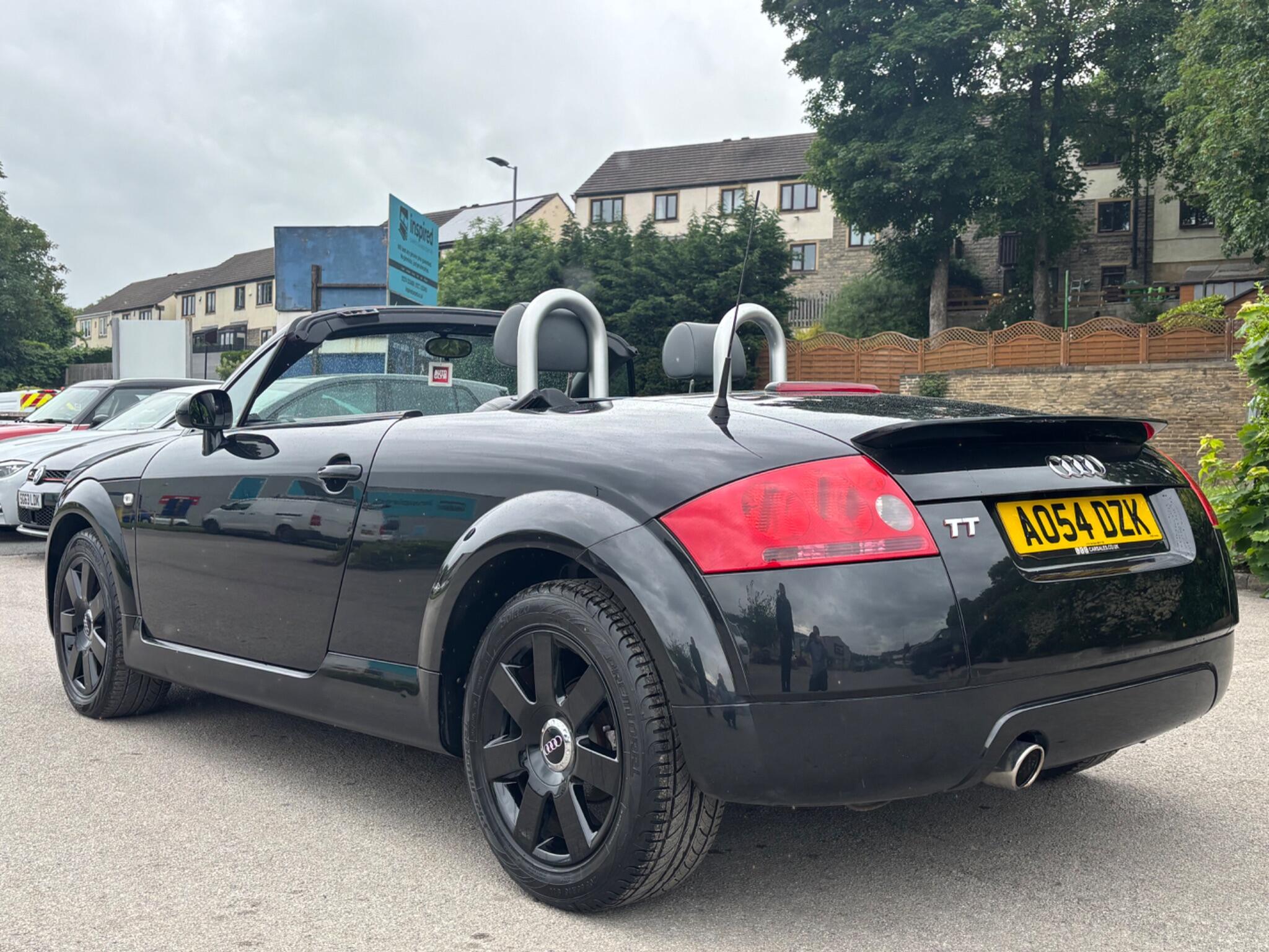 Audi TT view 4