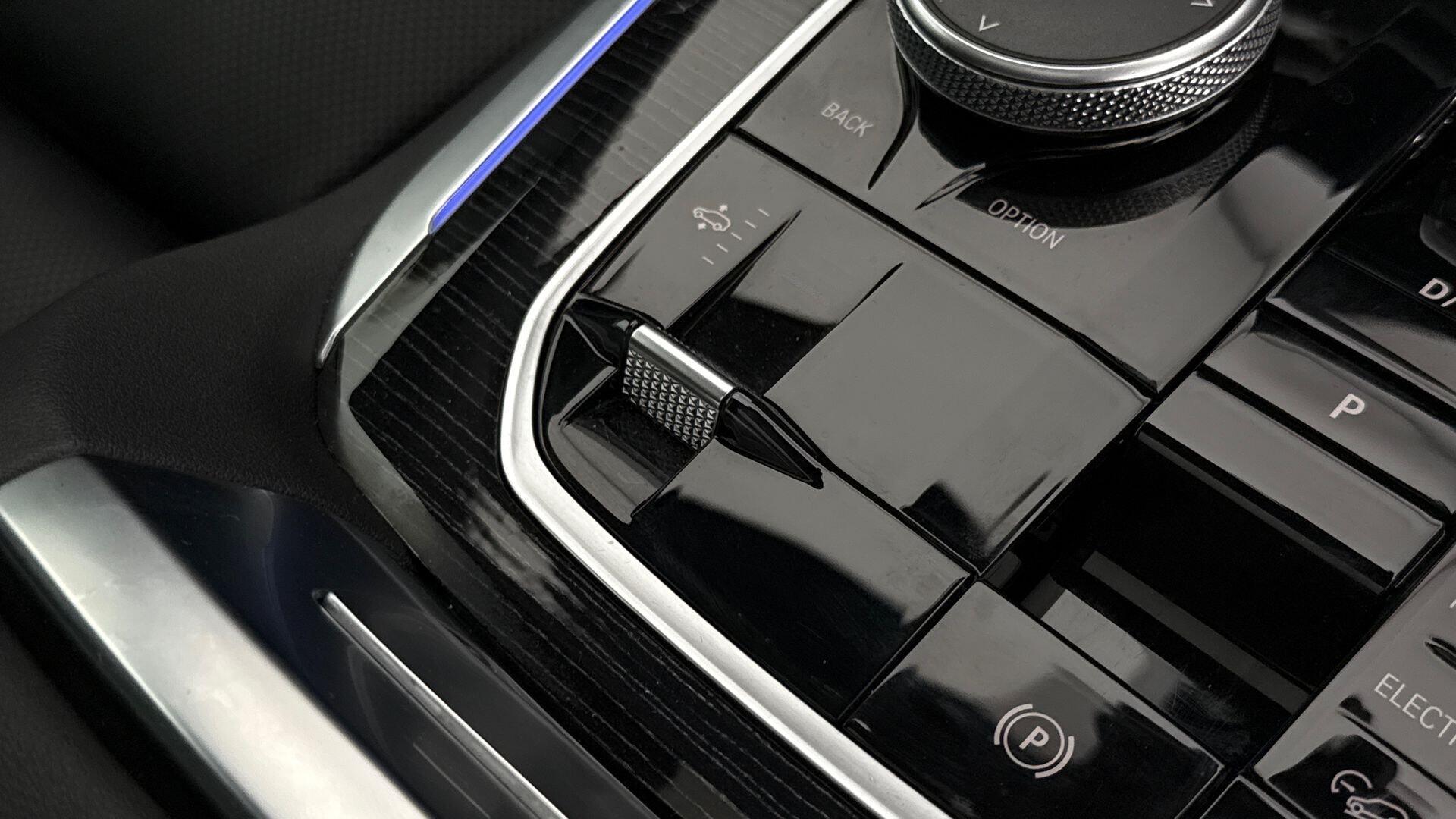 BMW X5 view 24