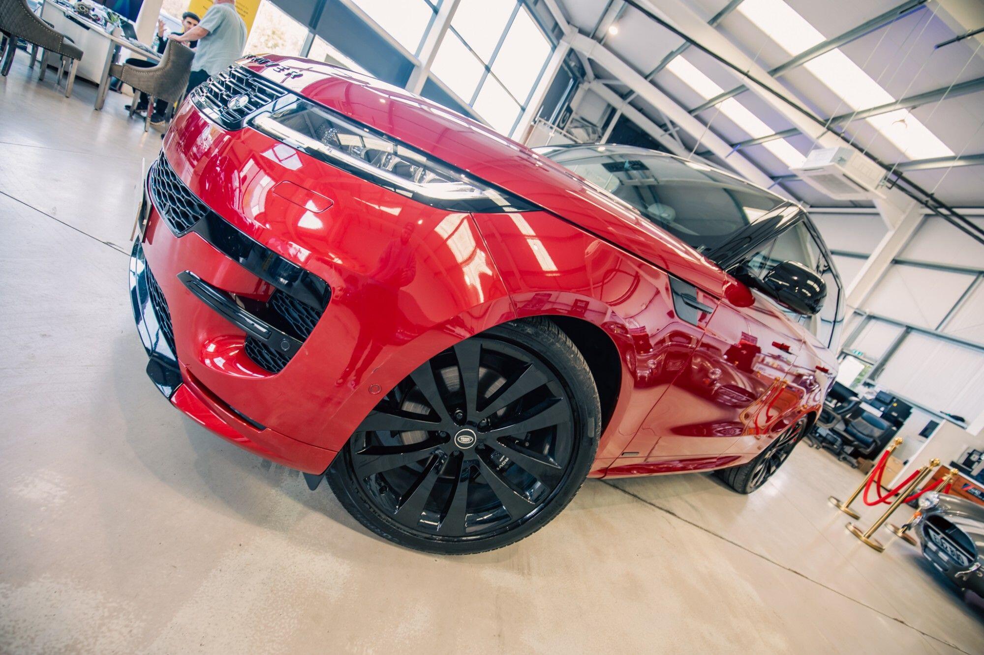 Land Rover Range Rover Sport view 9