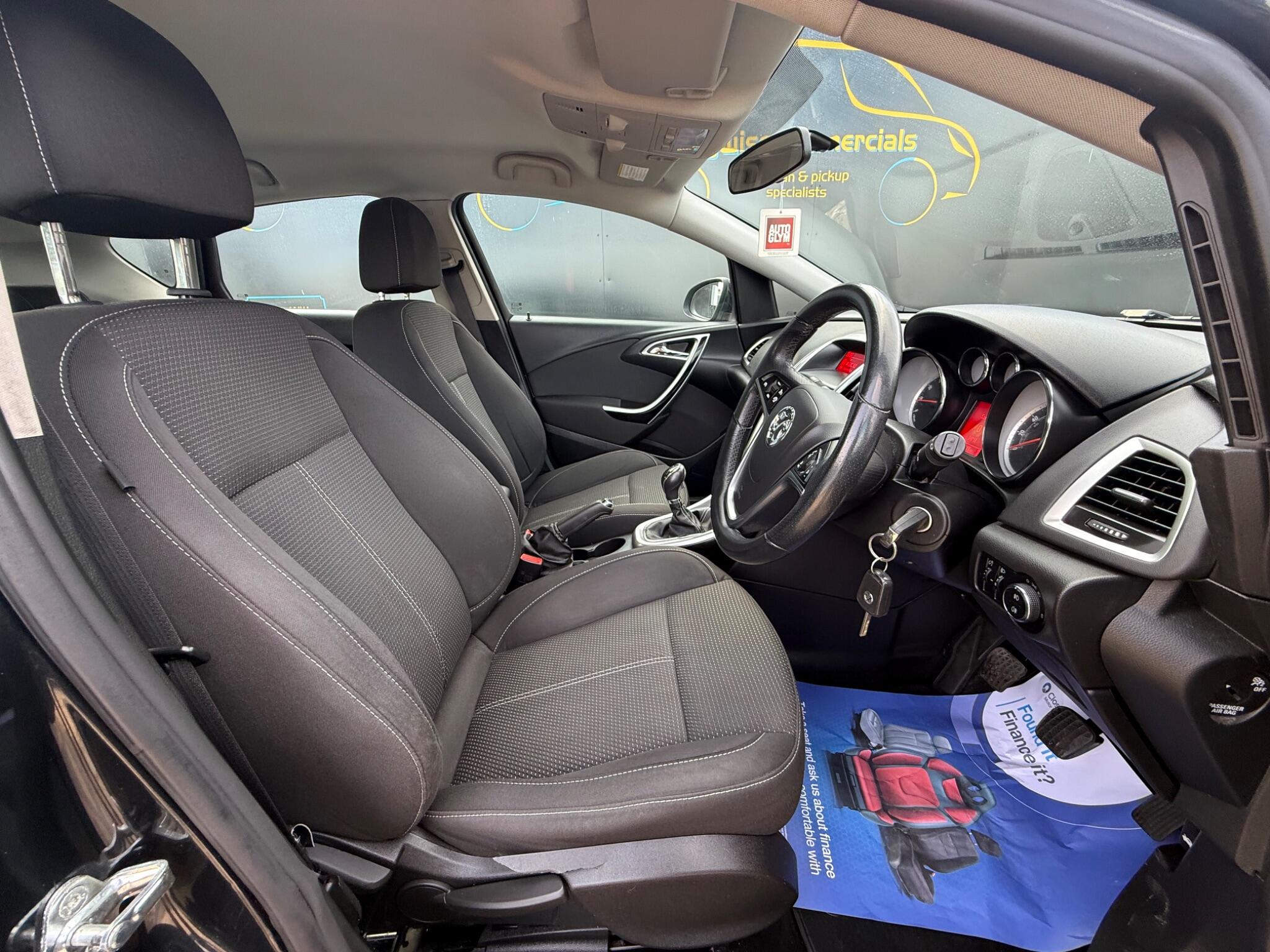 Vauxhall Astra view 17