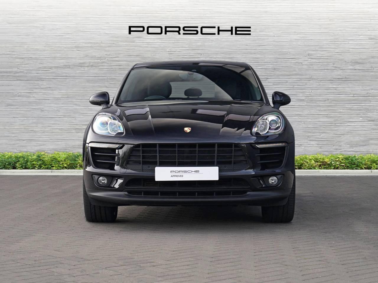 Porsche Macan view 6