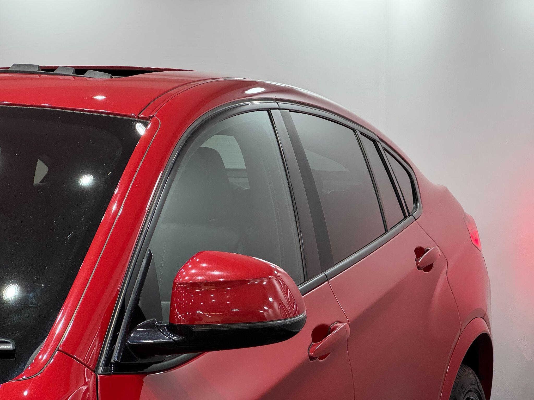 BMW X4 view 14