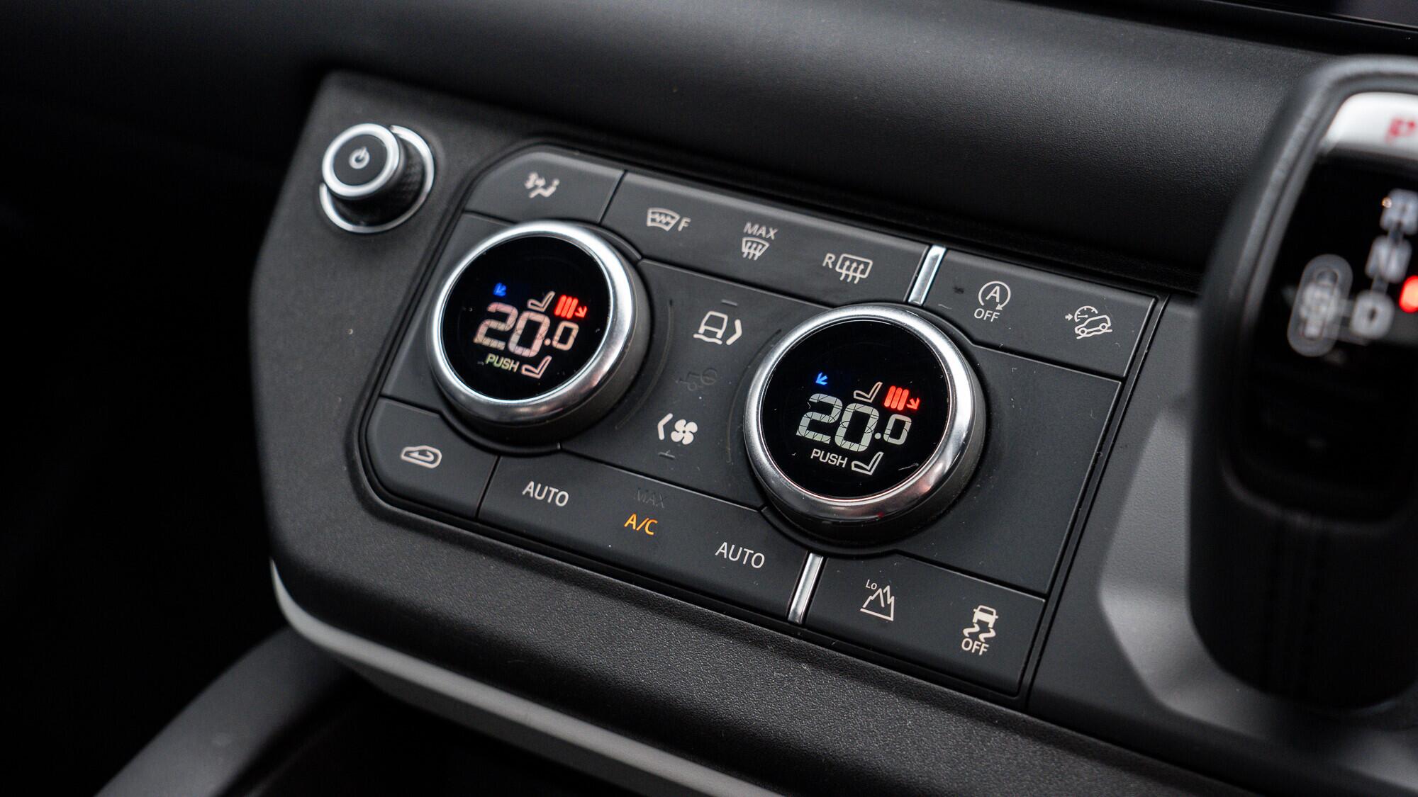 Land Rover Defender view 40