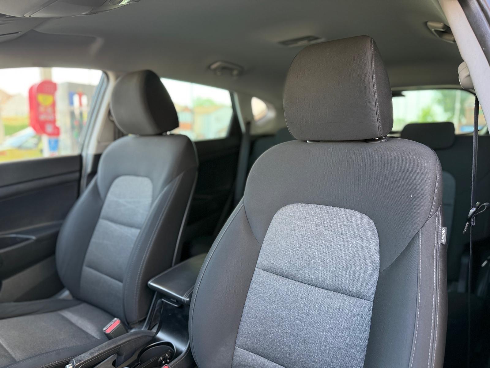 Hyundai Tucson view 50