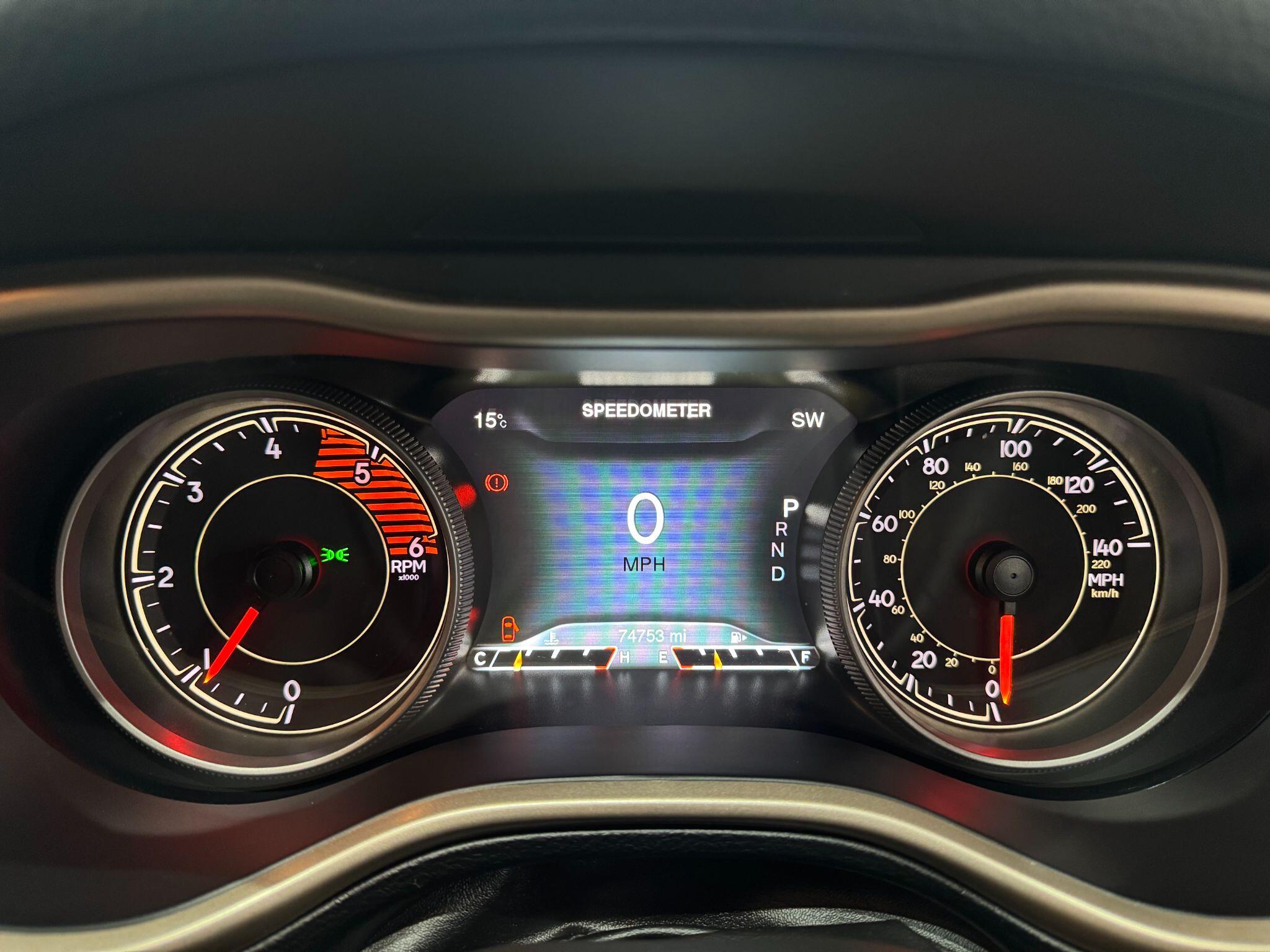 Jeep Cherokee view 34