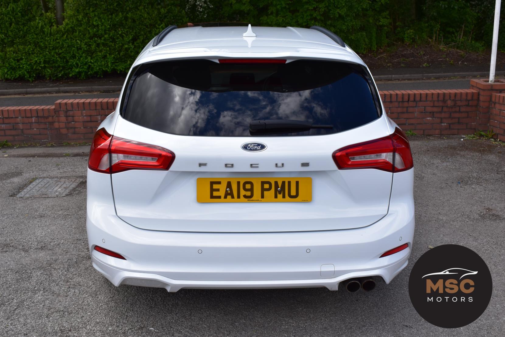 Ford Focus view 15