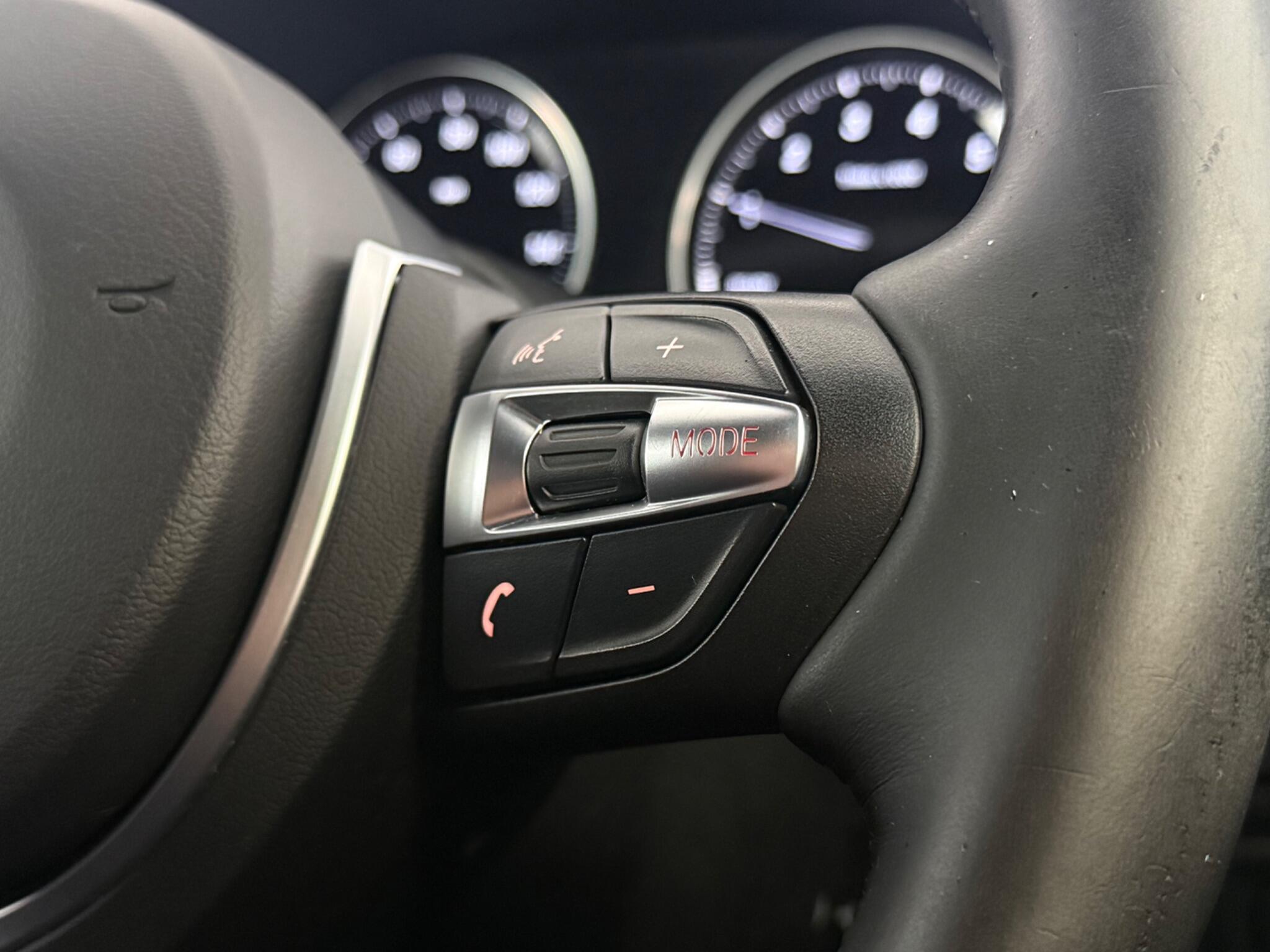 BMW 2 Series view 13