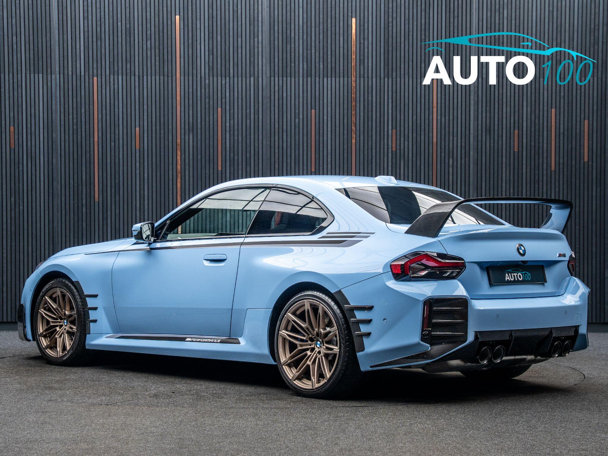 BMW M2 view 3