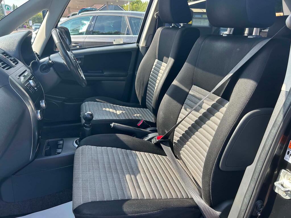 Suzuki SX4 view 18