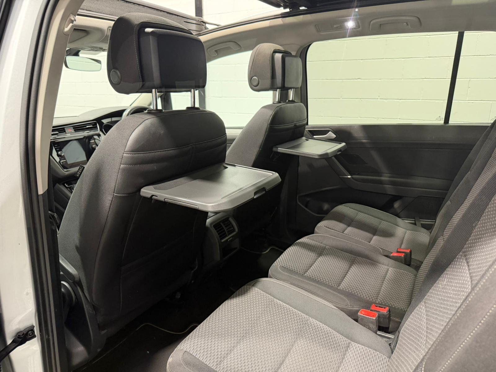 Volkswagen Touran view 19