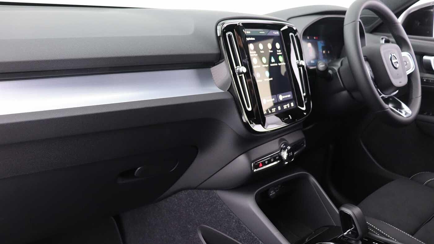 Volvo XC40 view 52