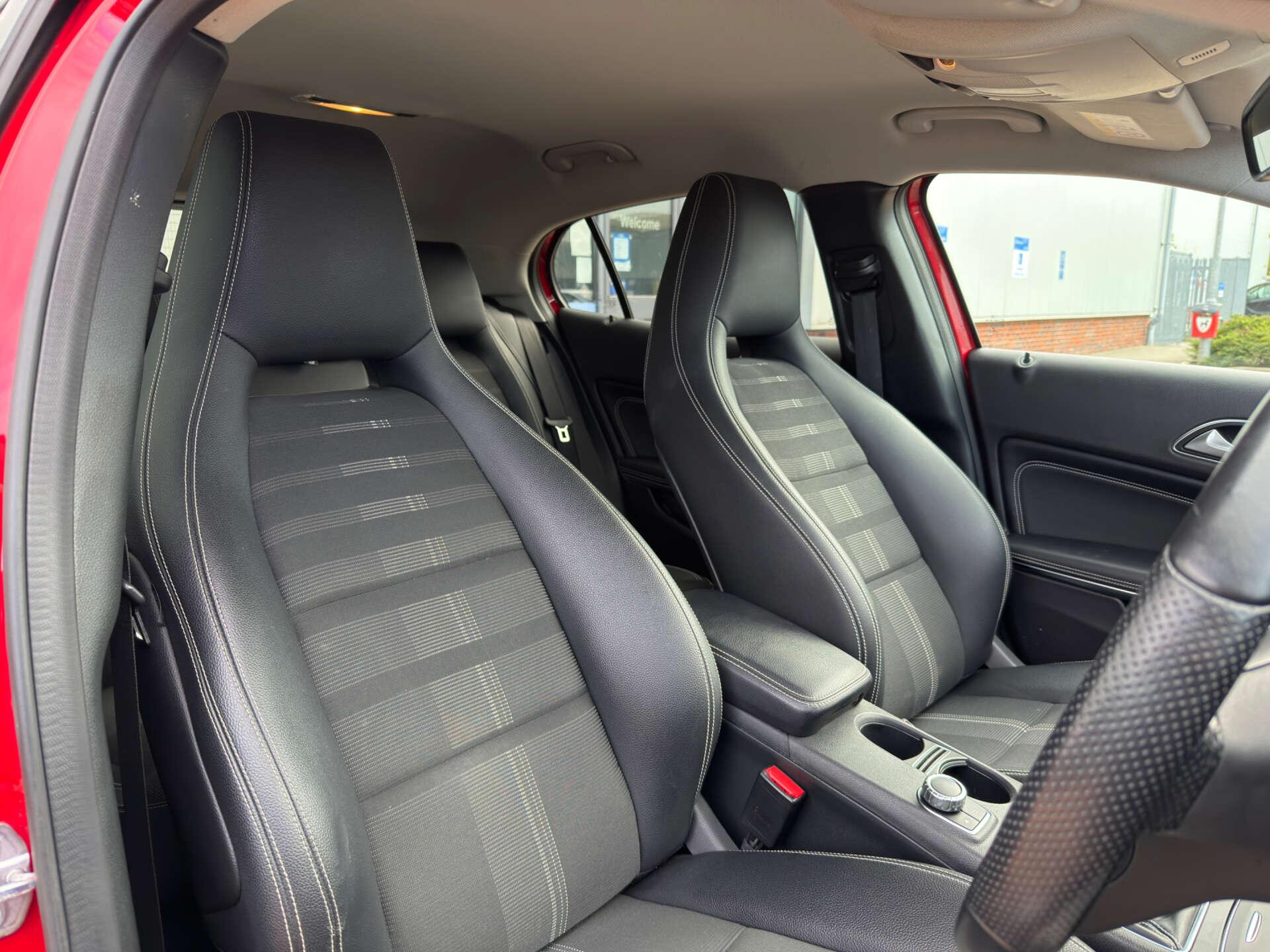 Mercedes-Benz GLA view 14