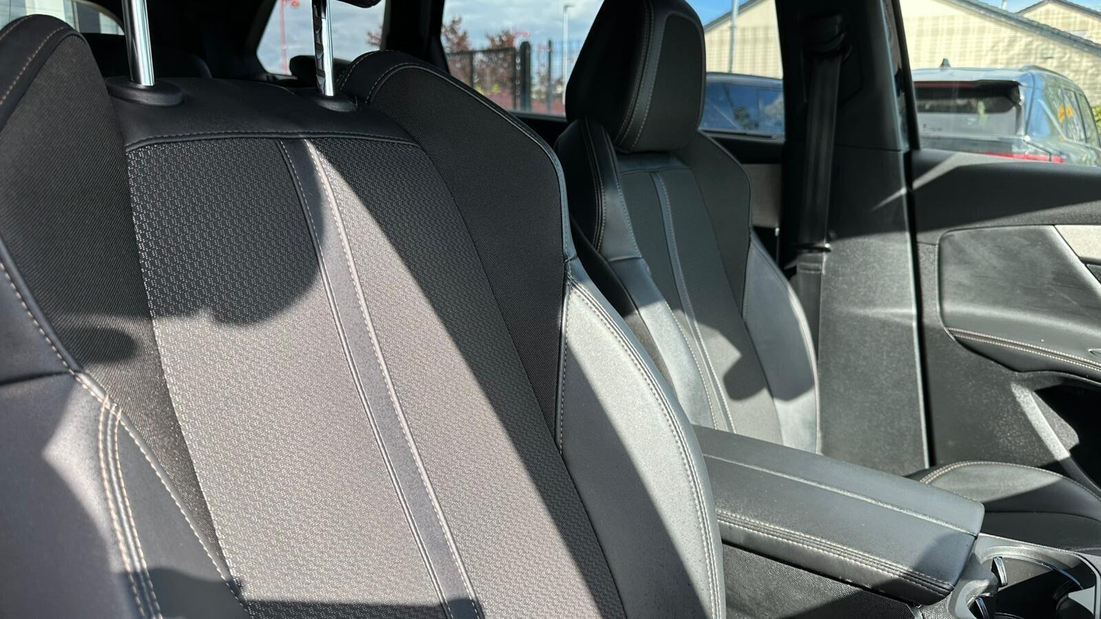 Peugeot 5008 view 29