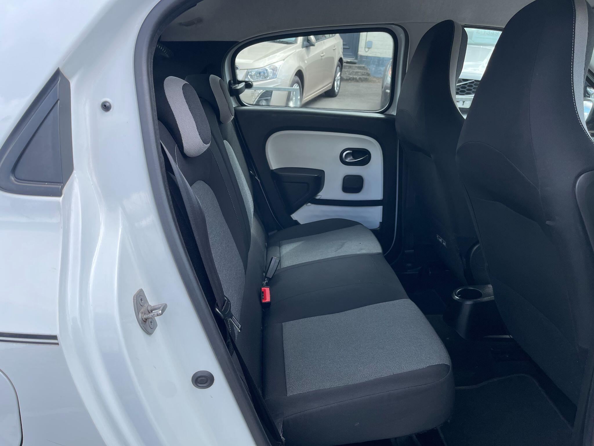 Renault Twingo view 28