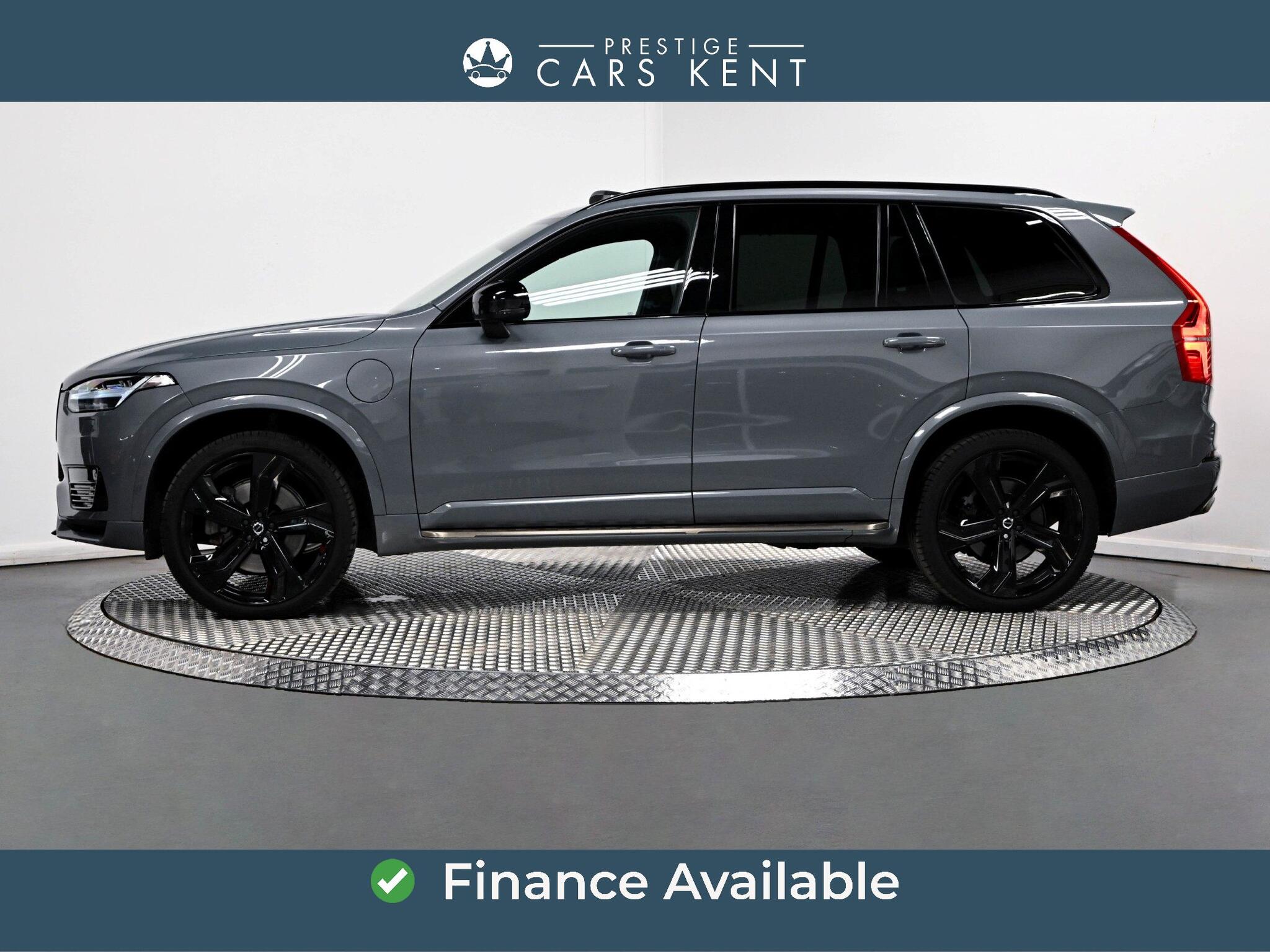 Volvo XC90 view 4