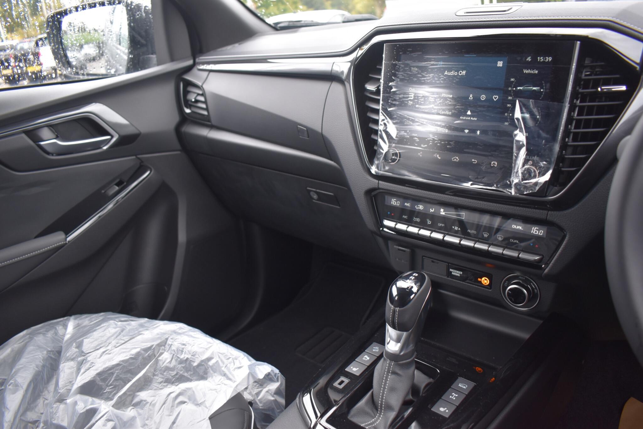 D-Max - 1.9 TD V-Cross Auto 4WD Euro 6 (s/s) 4dr - Image 13
