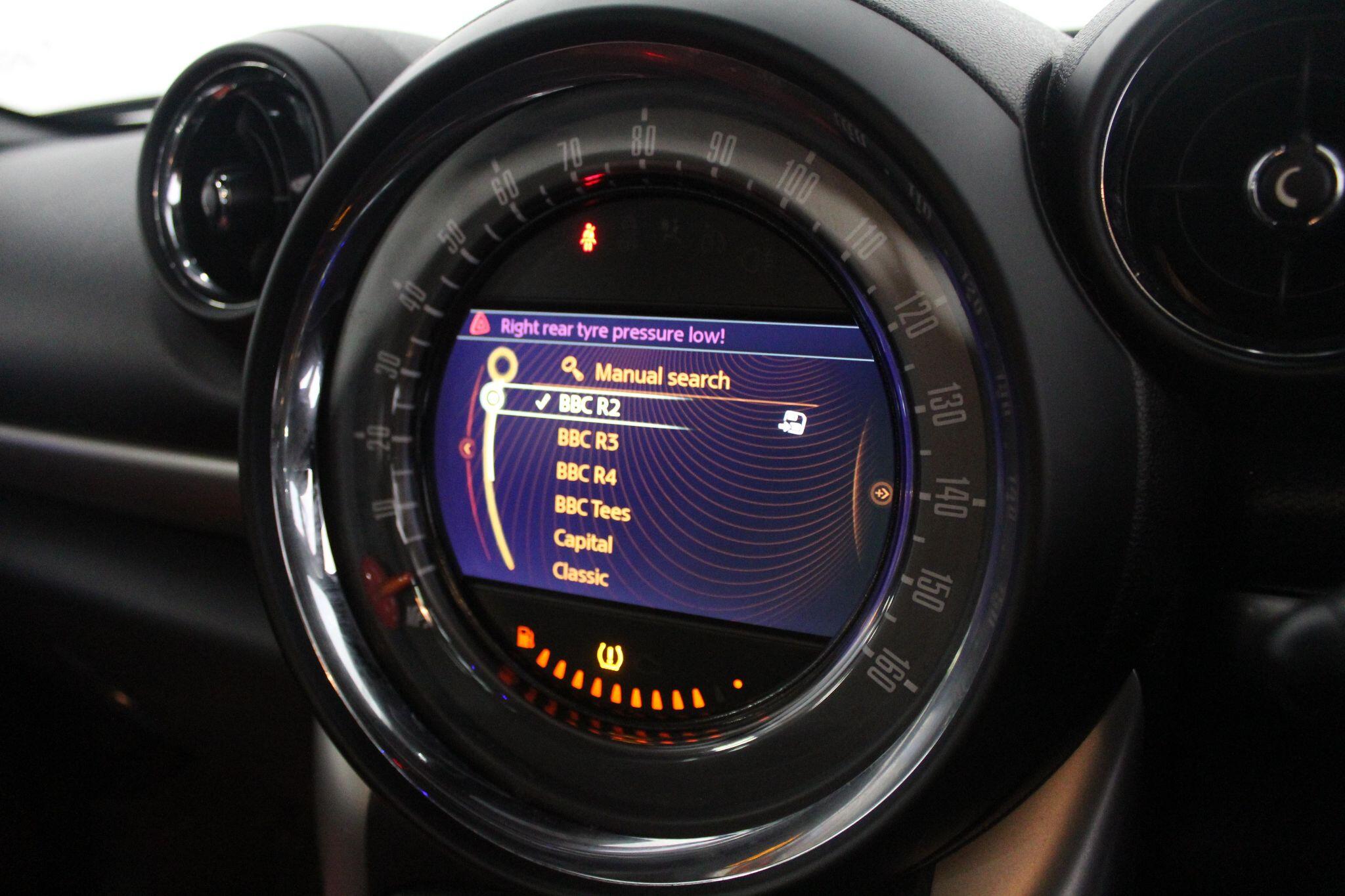 Mini Countryman view 35