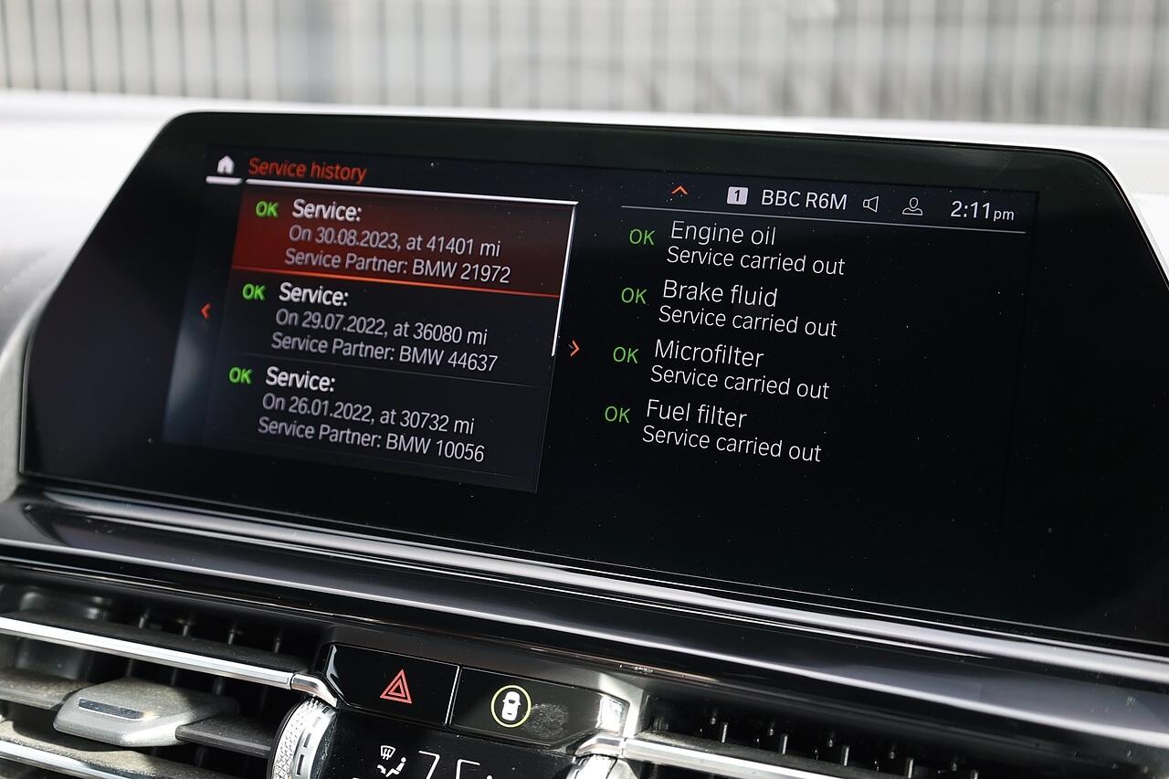 BMW 8 Series view 48
