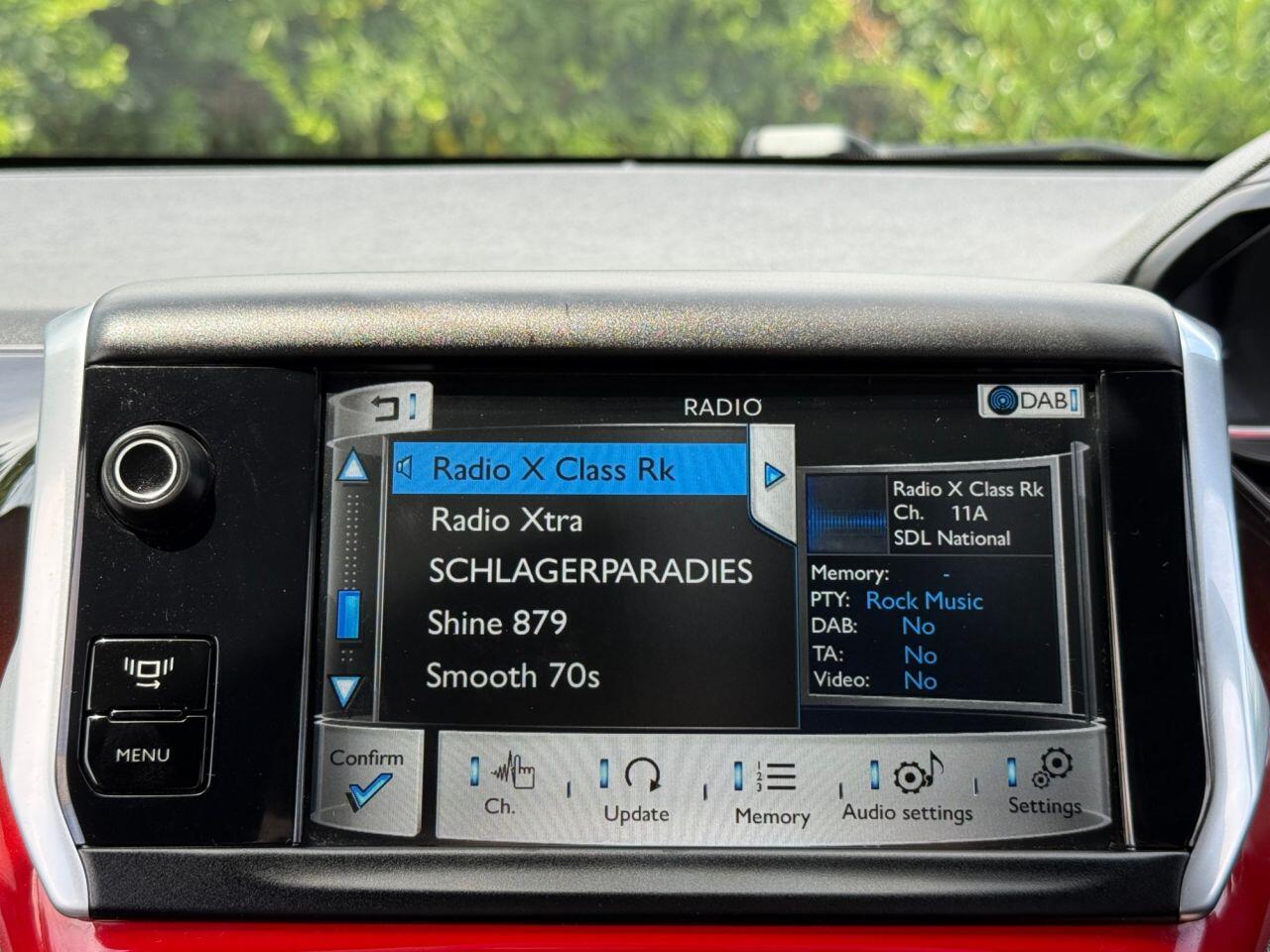 Peugeot 208 view 20
