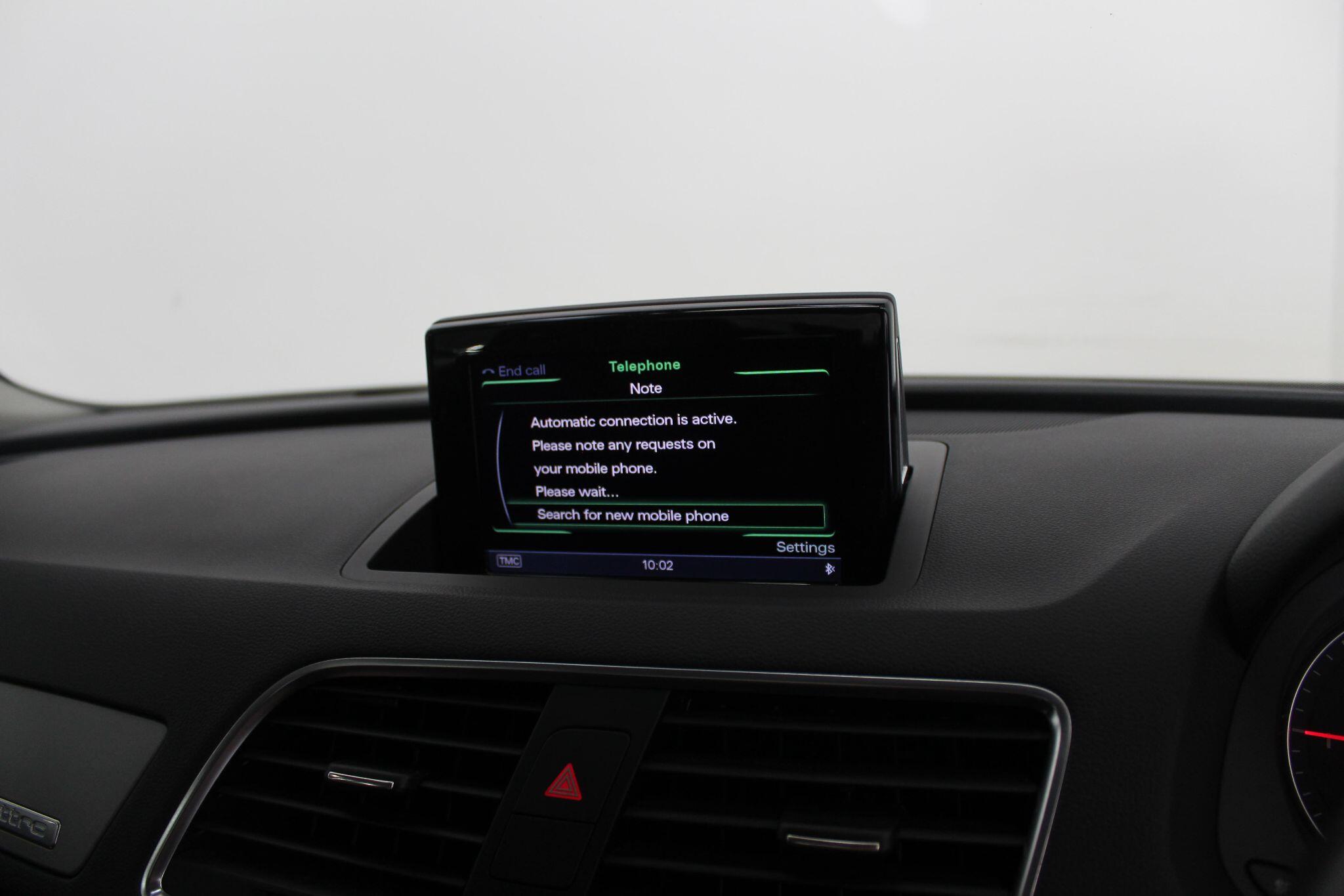 Audi Q3 view 35