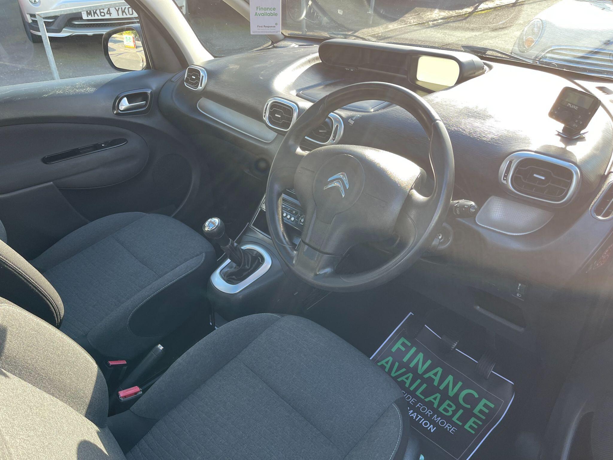 Citroen C3 Picasso view 23
