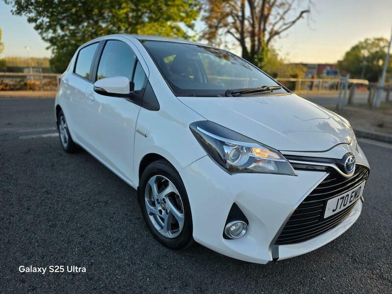 Toyota Yaris view 14