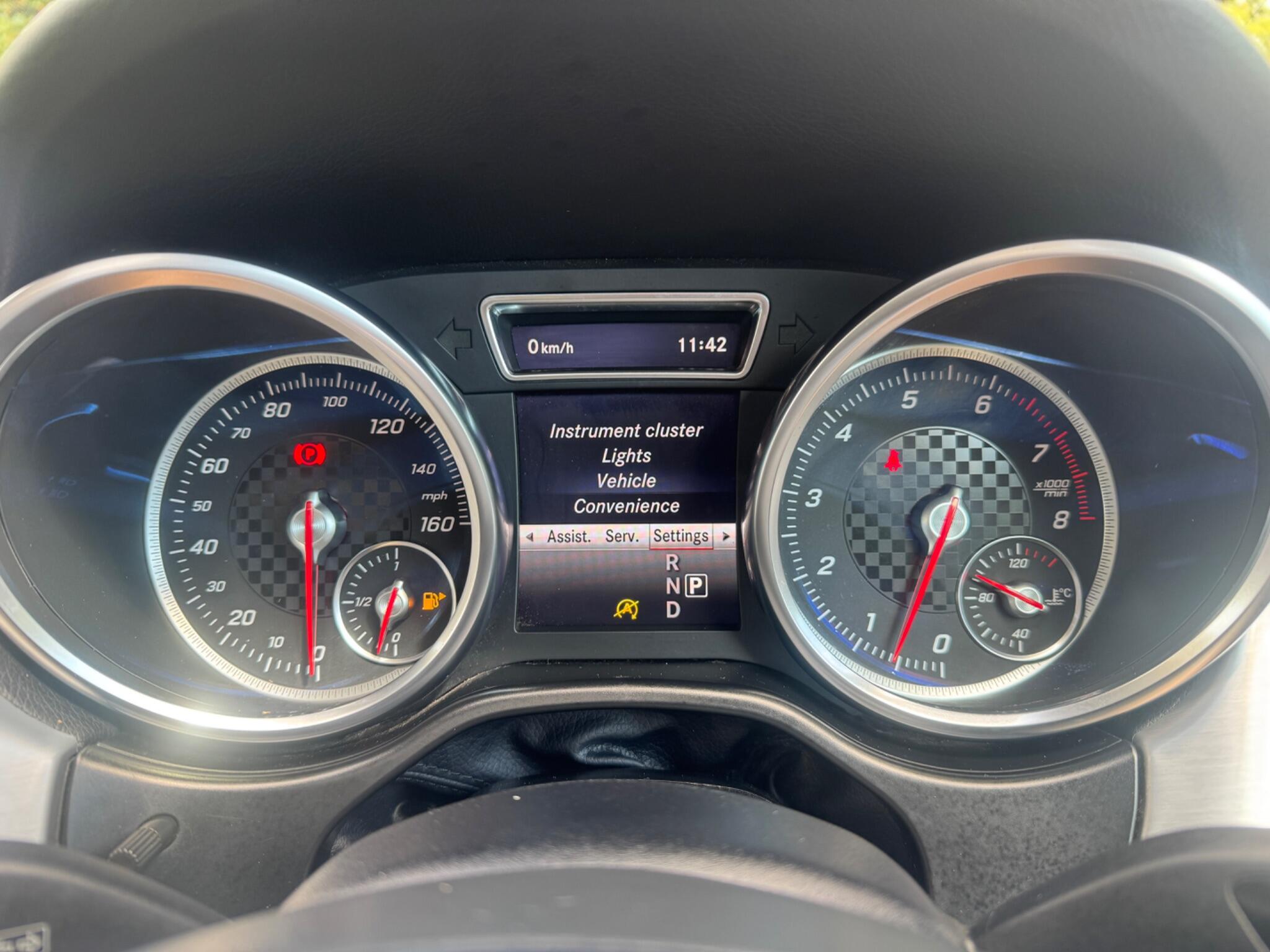 Mercedes-Benz Gle view 64