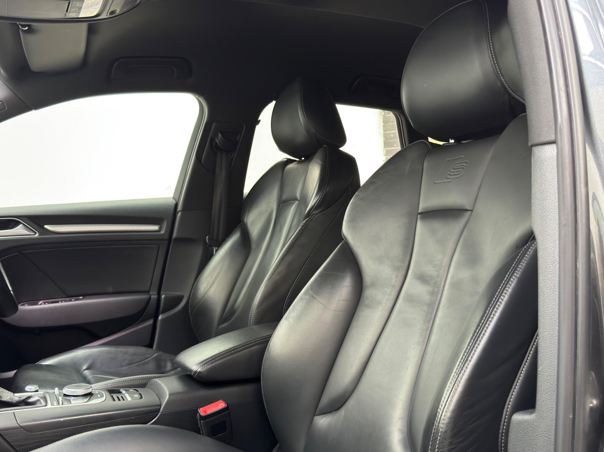 Audi S3 view 60
