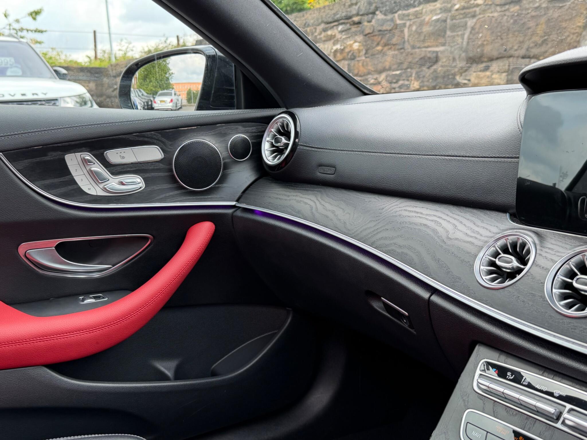 Mercedes-Benz E-Class view 54
