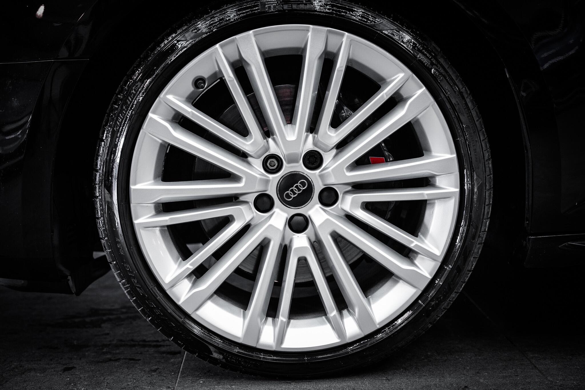 Audi S4 view 29