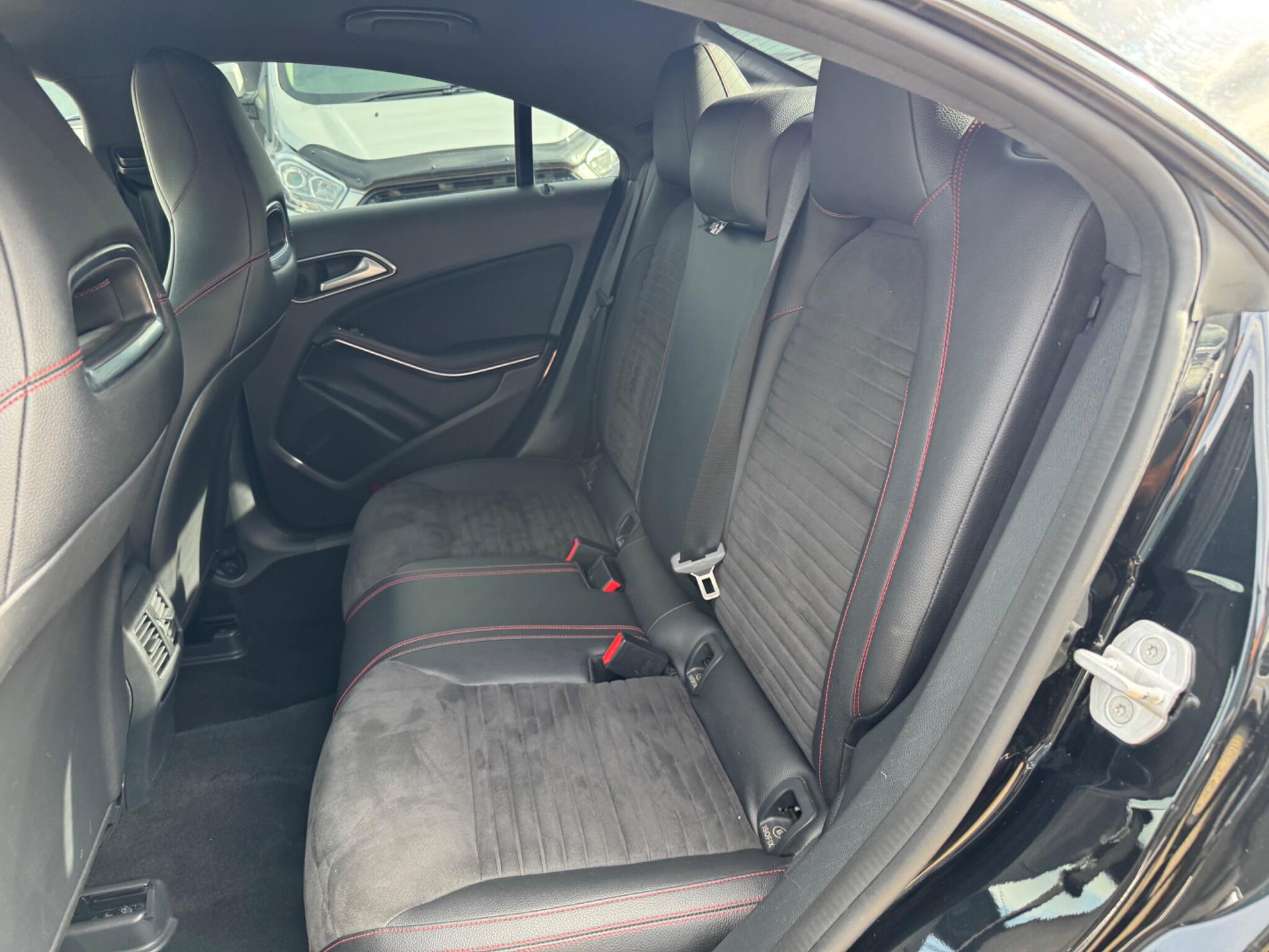 Mercedes-Benz Cla view 21