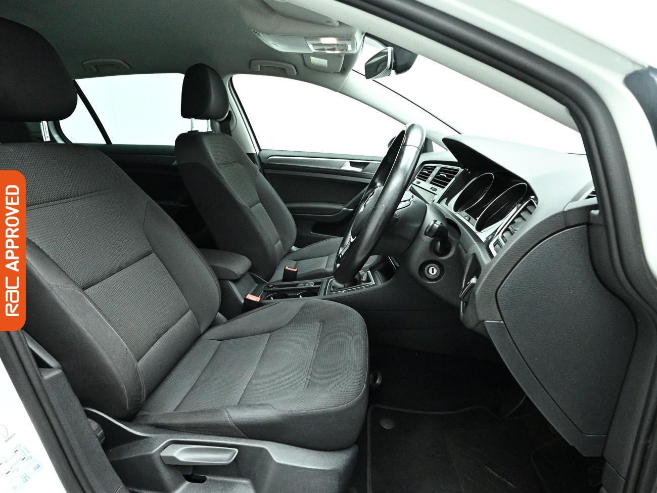 Volkswagen Golf view 12