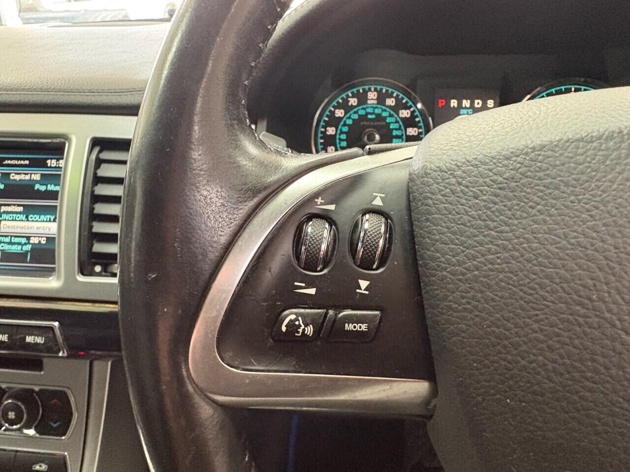 Jaguar XF view 17