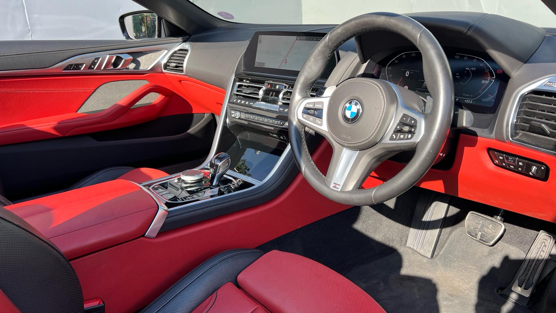 BMW 8 Series view 6