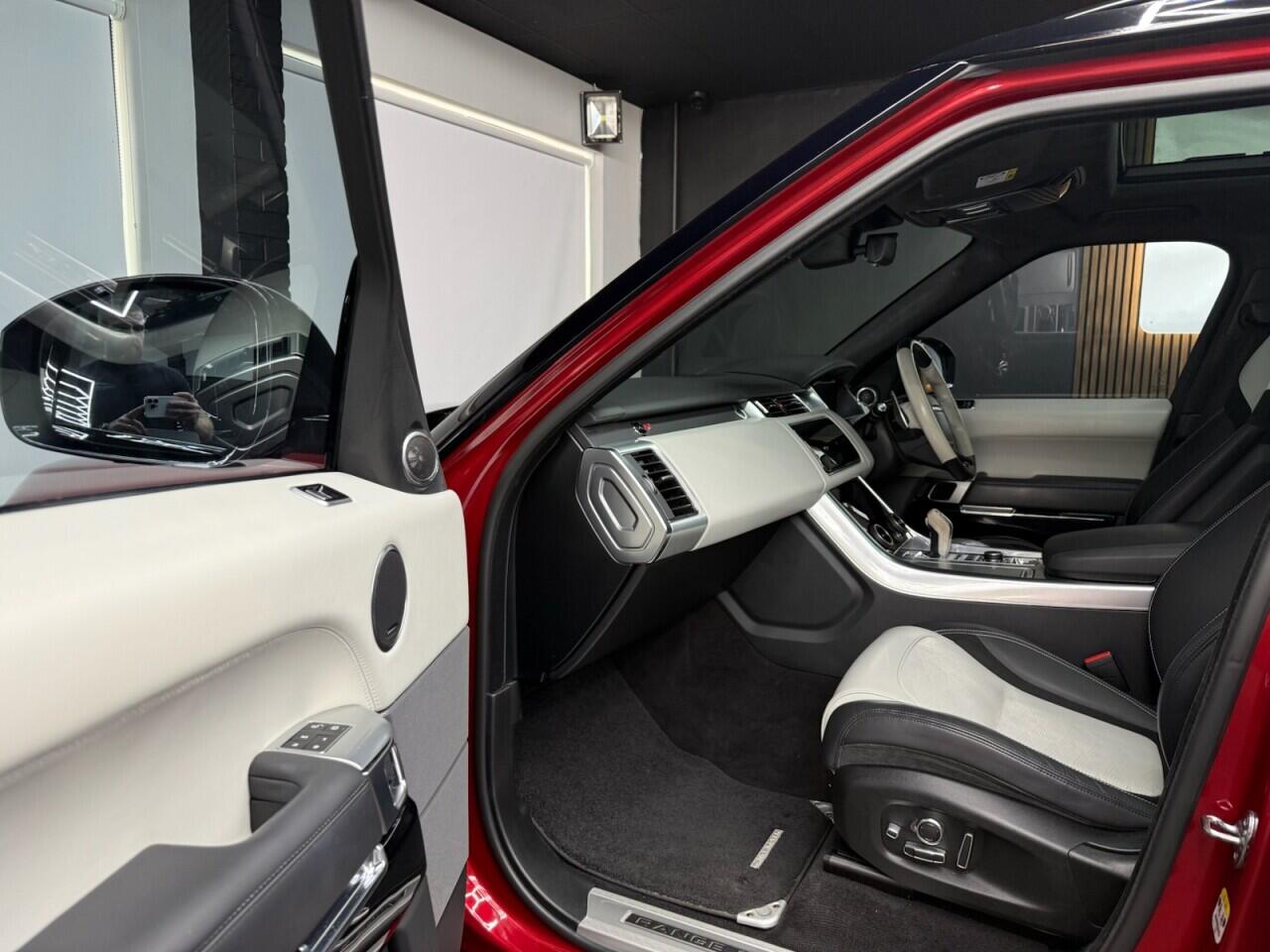 Land Rover Range Rover Sport view 34