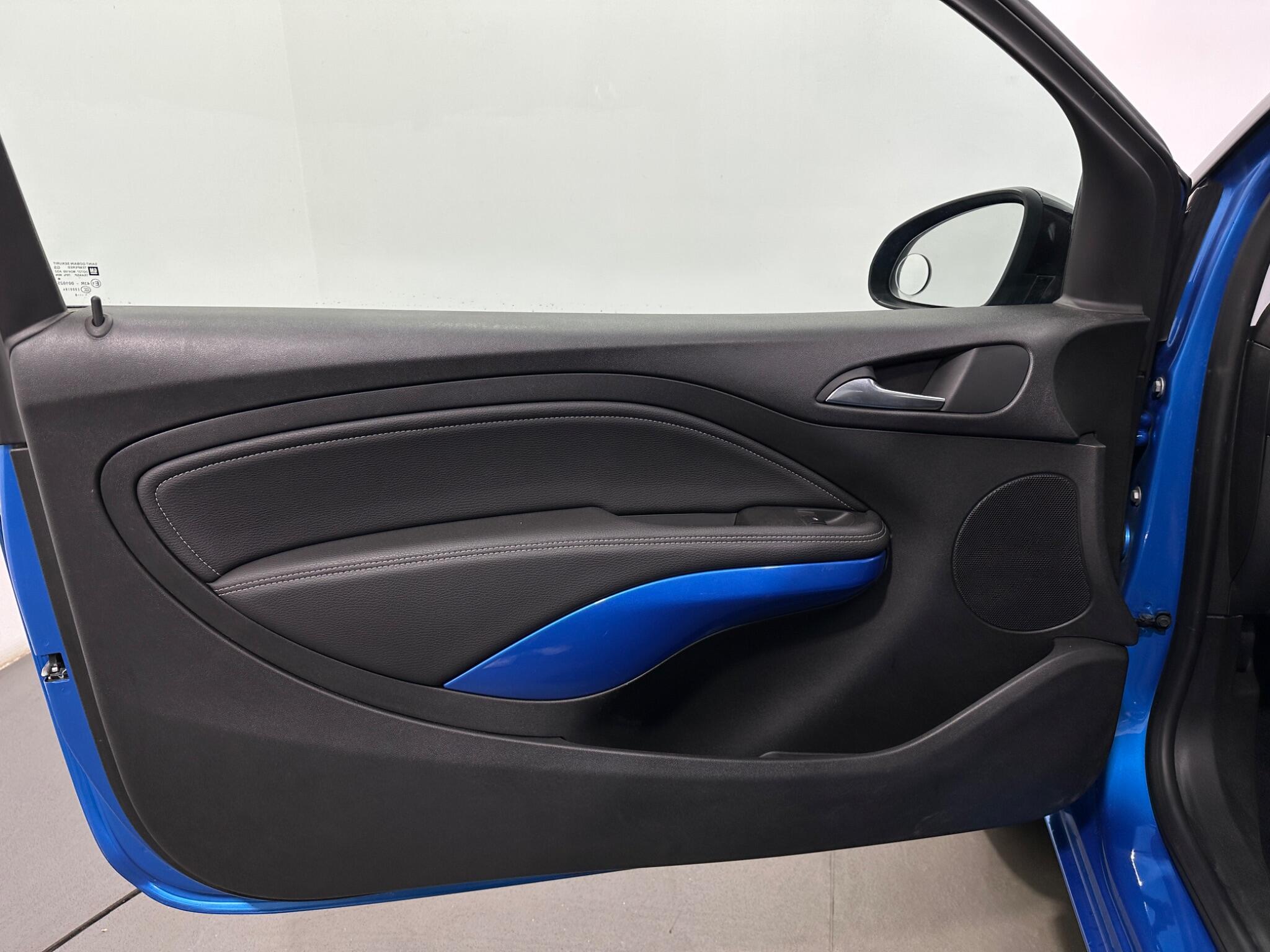 Vauxhall Adam view 33