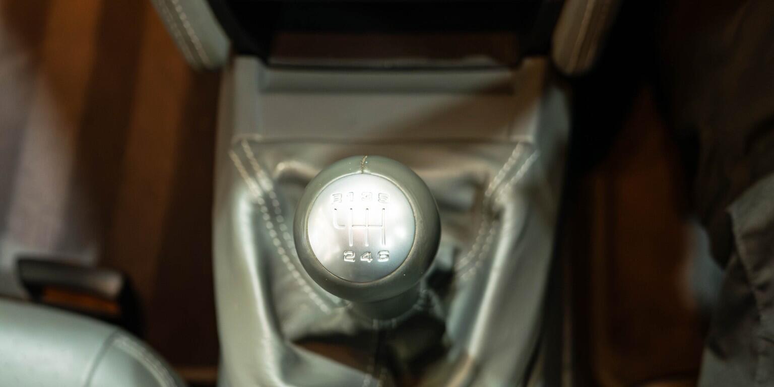 Porsche 911 view 34