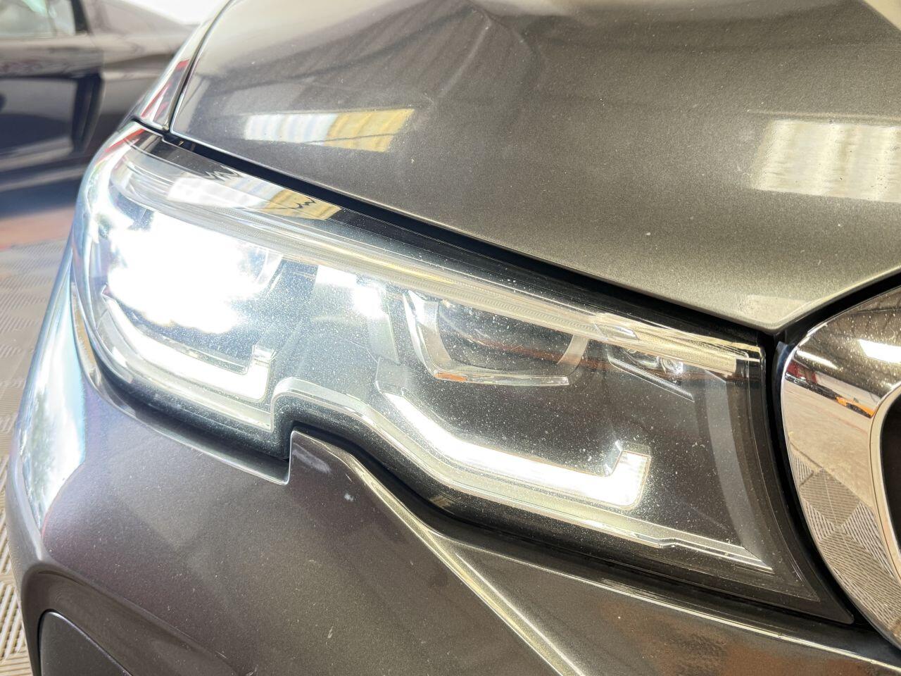 BMW 3 Series view 24