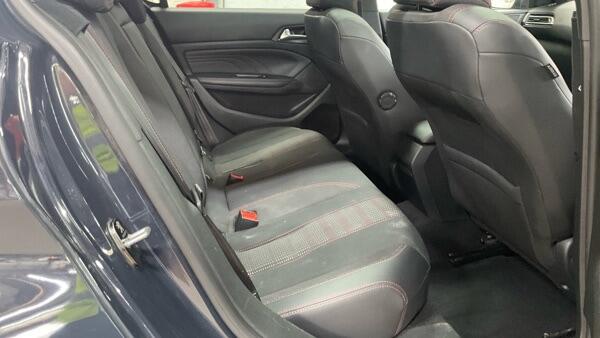 Peugeot 308 view 6