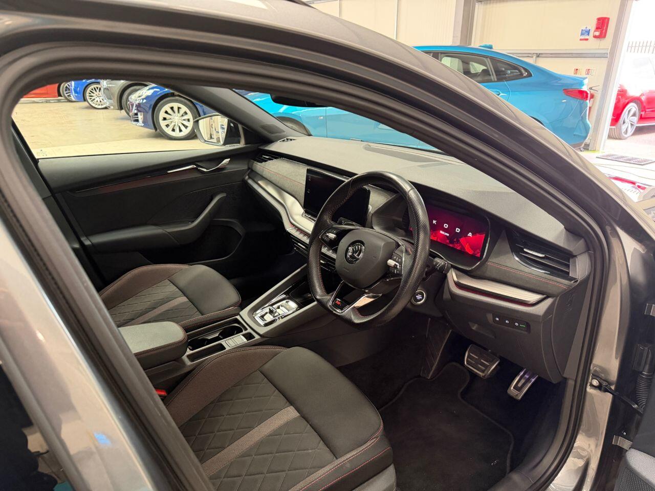Skoda Octavia view 4