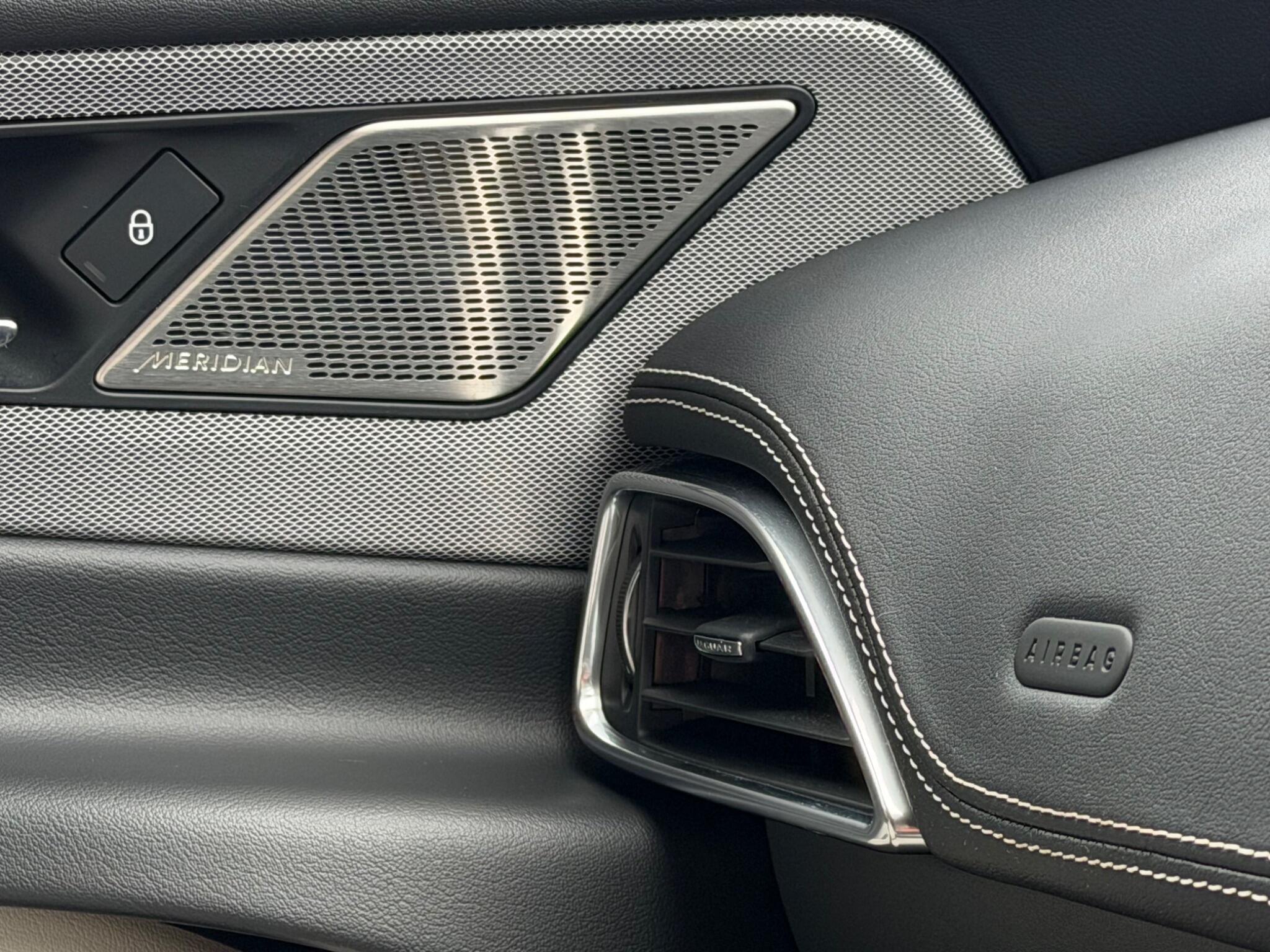 Jaguar Xe view 6