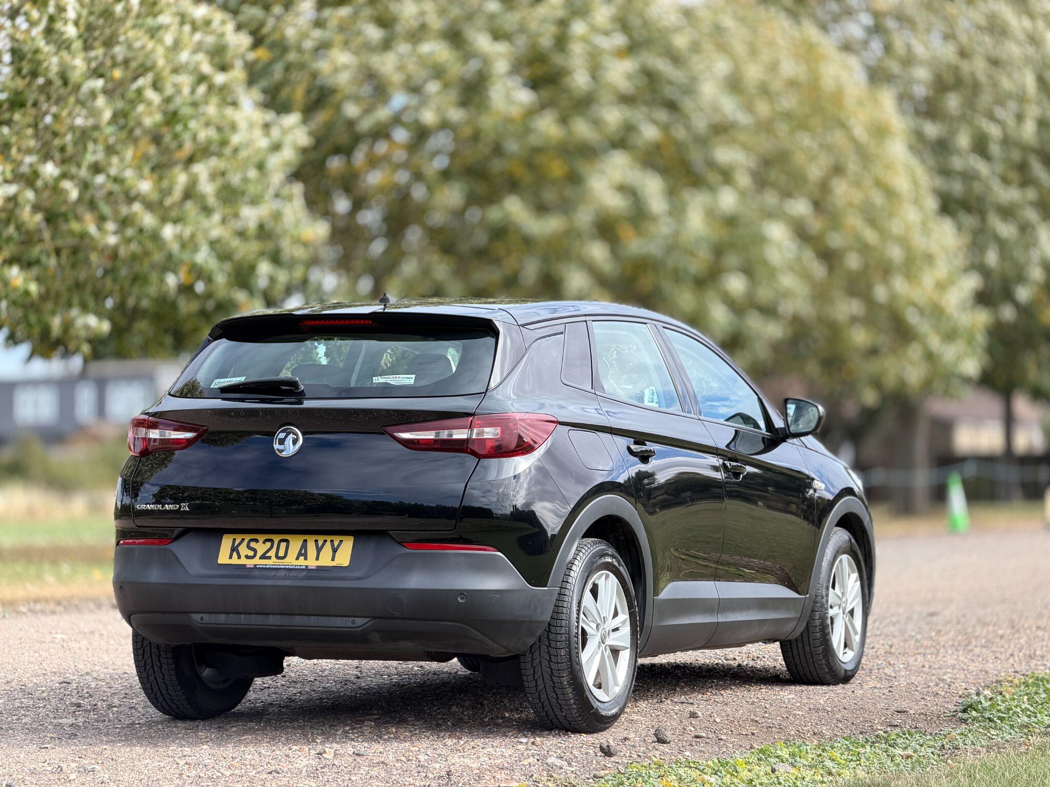 Vauxhall Grandland X view 8