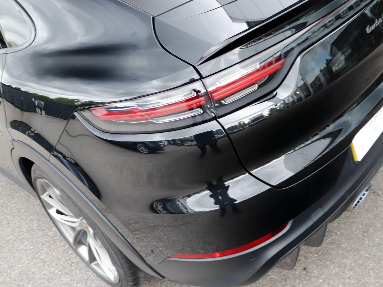 Porsche Cayenne view 27