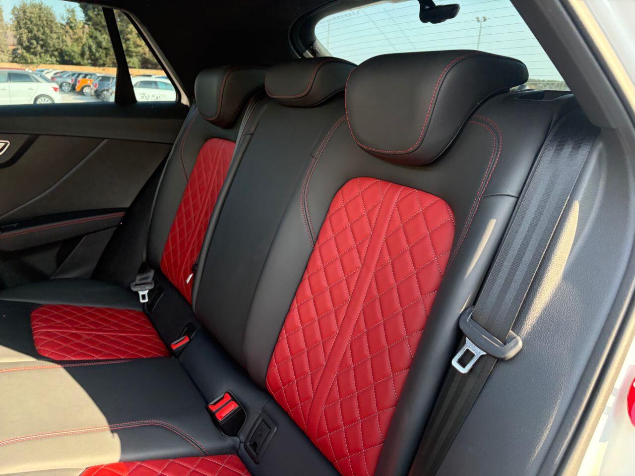 Audi SQ2 view 25