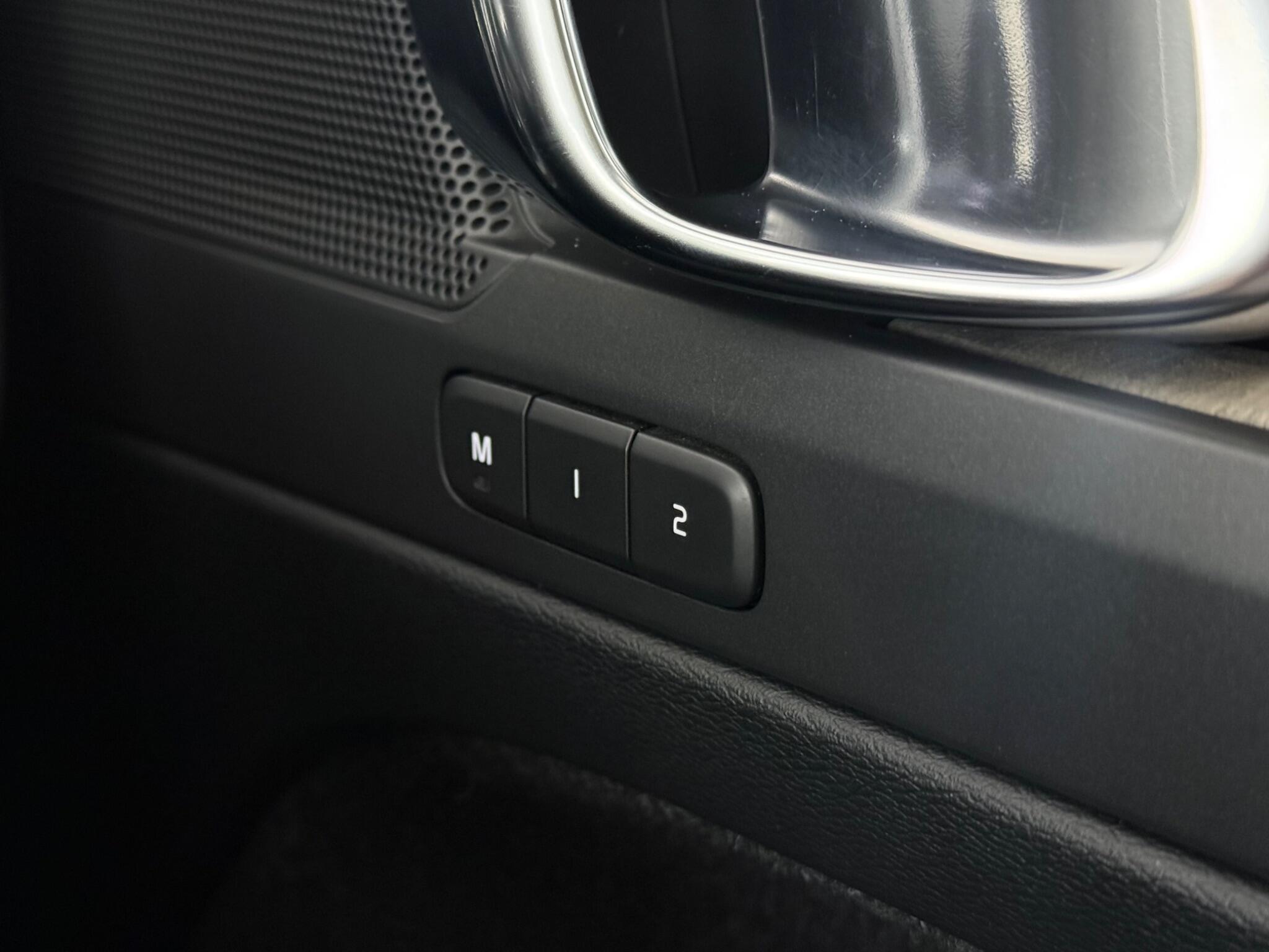 Volvo XC40 view 19