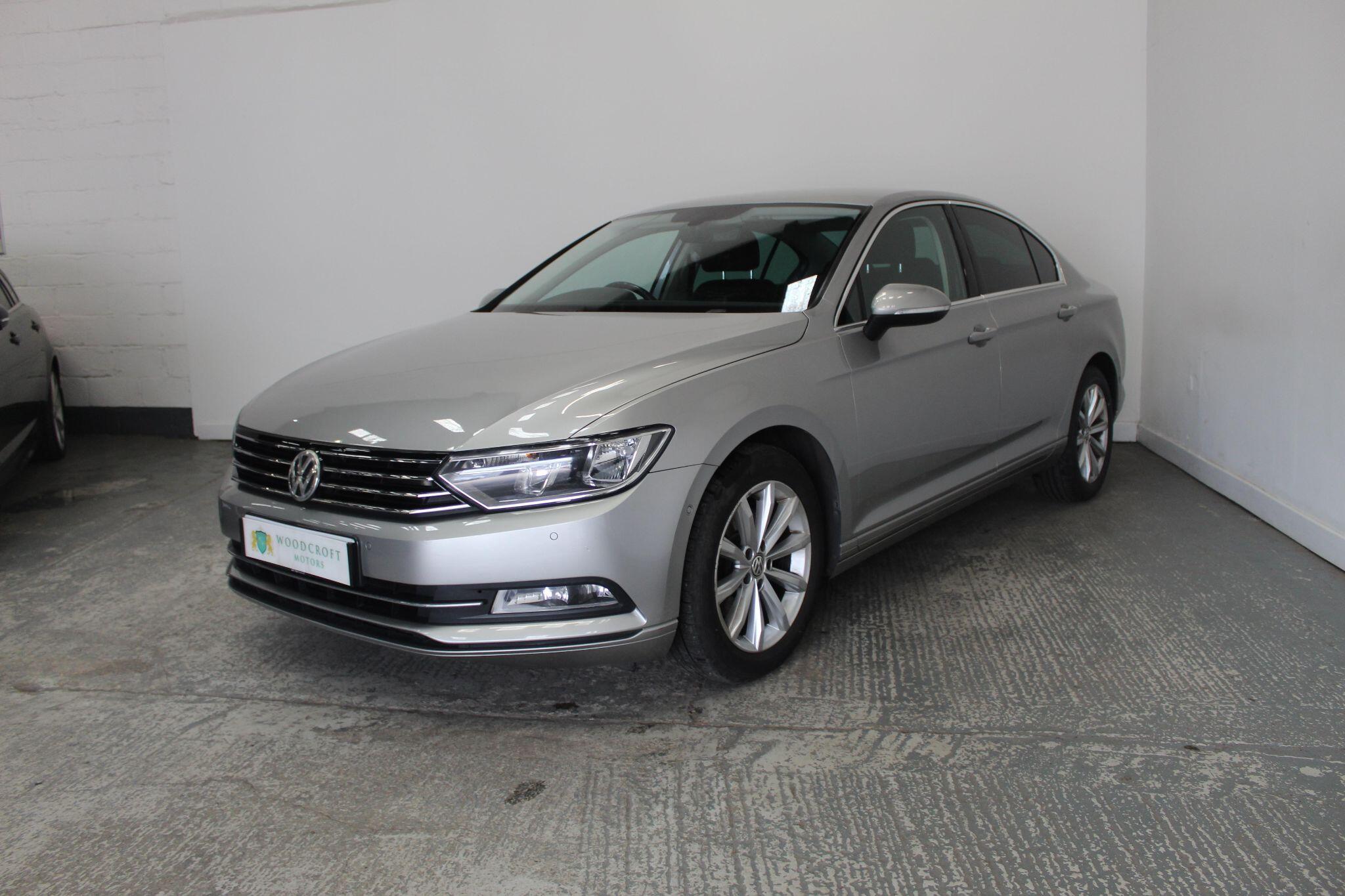 Volkswagen Passat view 2