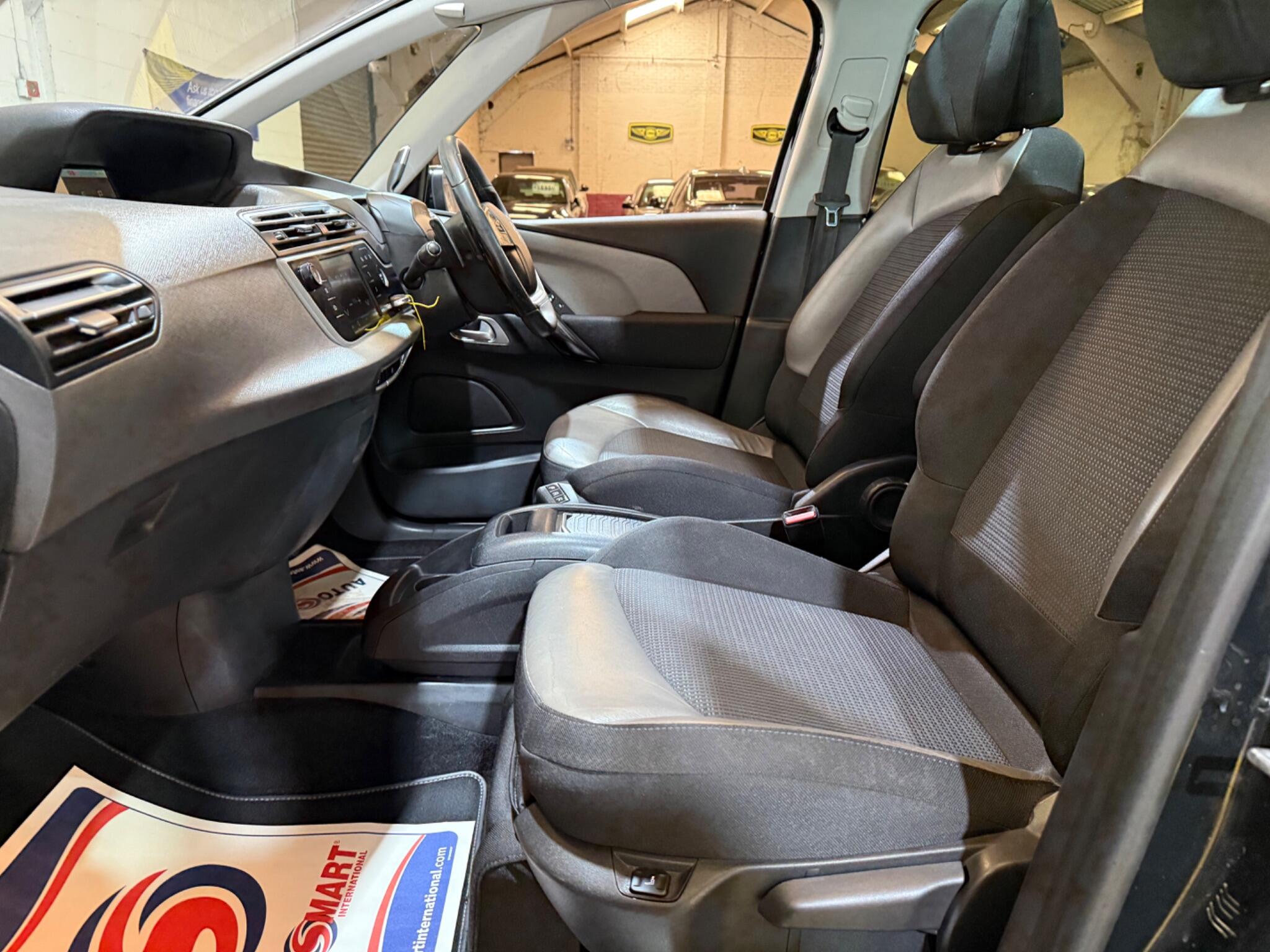 Citroen Grand C4 Picasso view 59